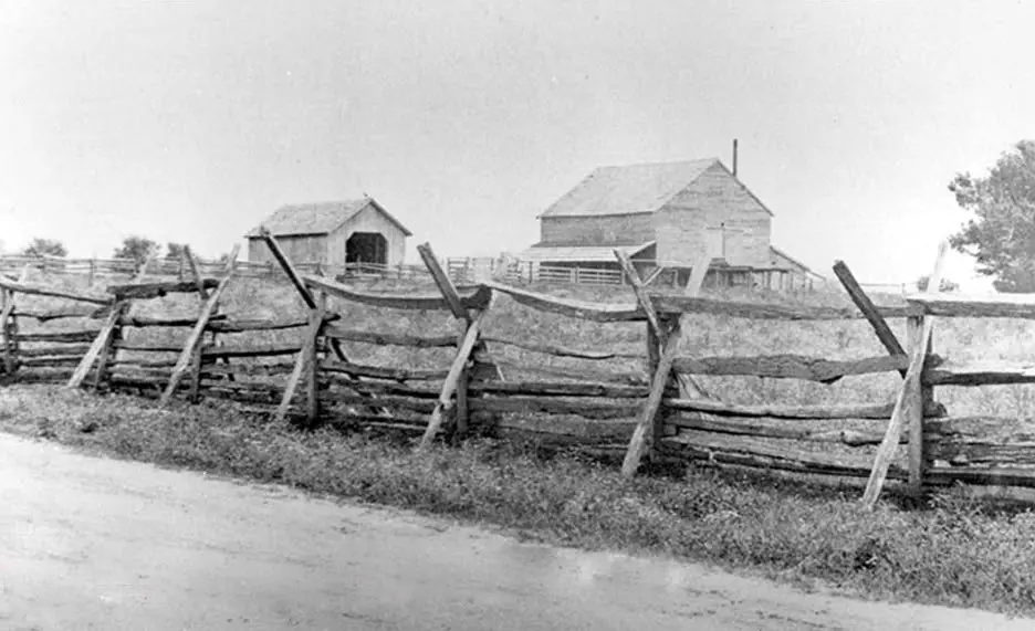 Historic photograph of the Carter House cotton gin area in Franklin, Tennessee, circa the early 1880s